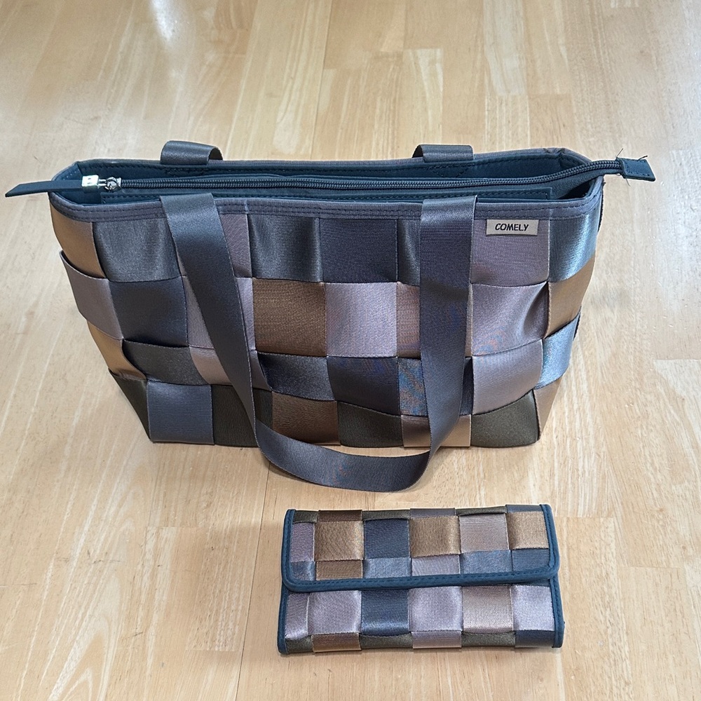 Comely Women's Checkered Shoulder Bag and Wallet Set - Black and Brown